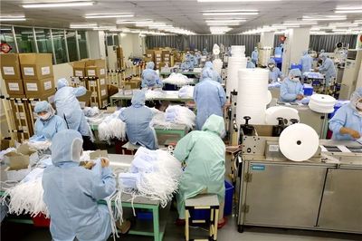 日產(chǎn)50萬只口罩！河源這家企業(yè)如何以責(zé)任與速度守護(hù)一方平安